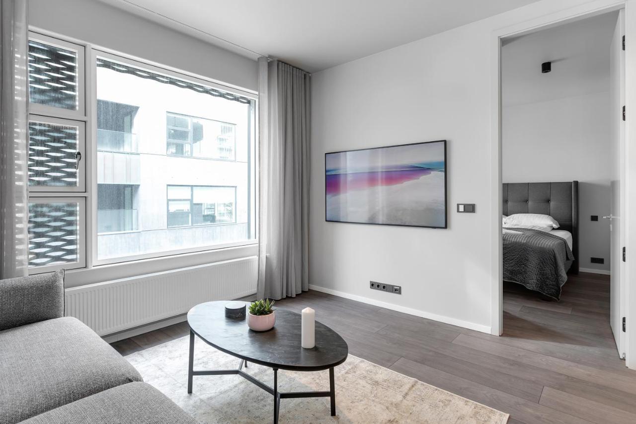 Modern Apt In Central Рейкьявик Экстерьер фото