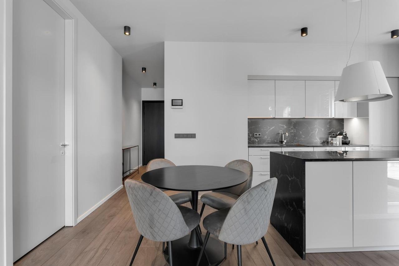 Modern Apt In Central Рейкьявик Экстерьер фото