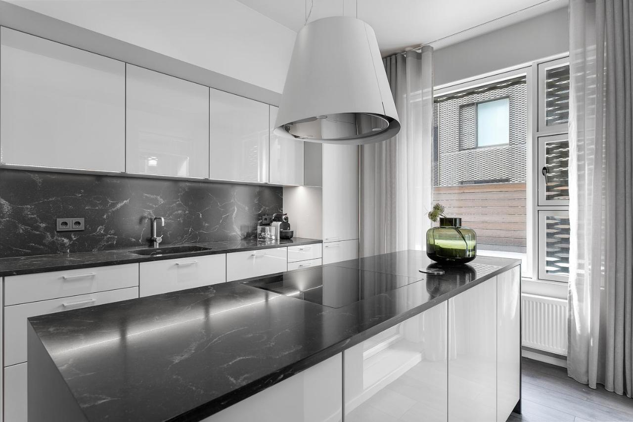 Modern Apt In Central Рейкьявик Экстерьер фото