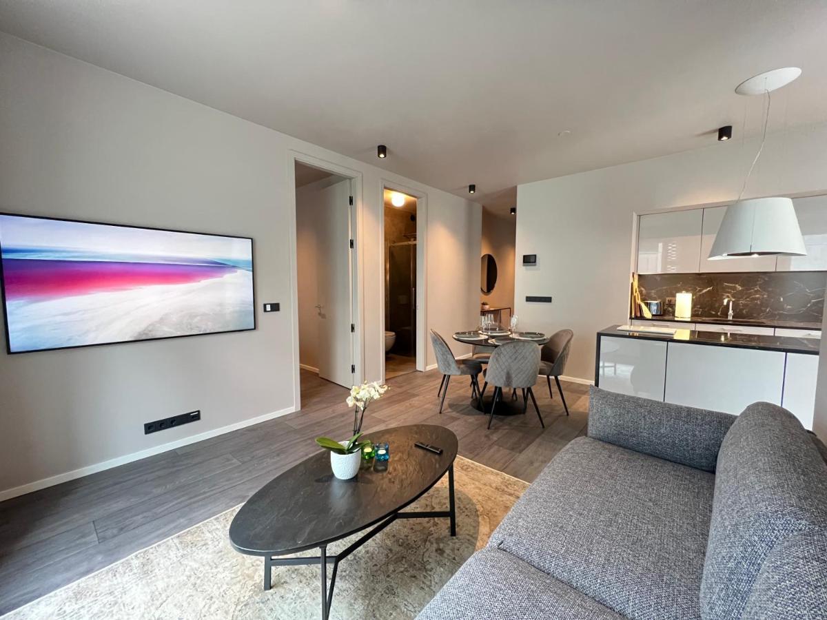 Modern Apt In Central Рейкьявик Экстерьер фото